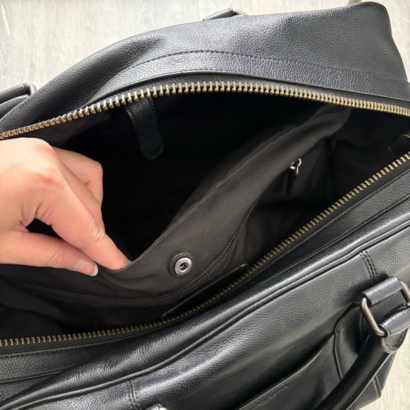 Coach Weekend Leather Duffel Bag Black - Picture 8 of 10